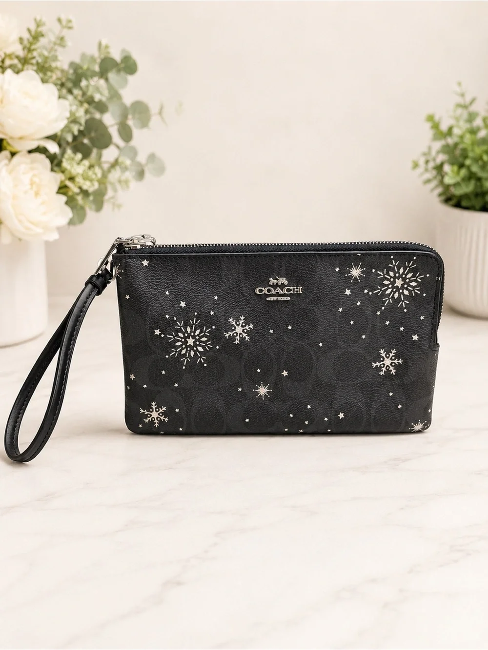 Coach Corner Zip Wristlet Black Signature Snowflake Star Print H2081